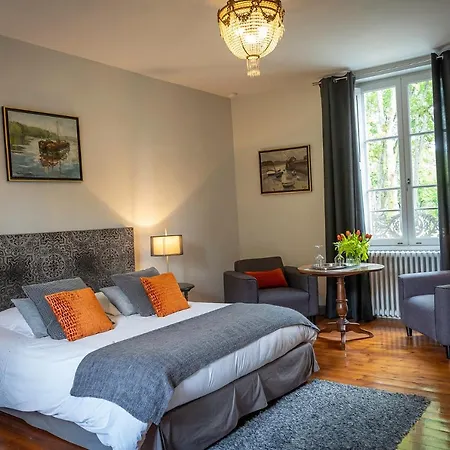 Le Petit Matin Couette-café 3*