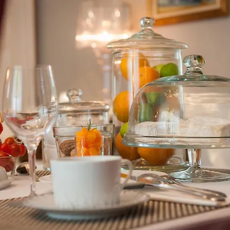 Le Petit Matin Alojamento de Acomodação e Pequeno-almoço 2*